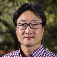 Taek Lee