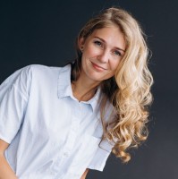 Анна Коник
