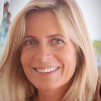 Carla Zenóglio de Oliveira