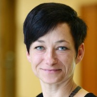 Yvonne Plaschnick