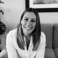 Dr Becky Howie