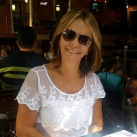 Adriana de Souza Guimarães