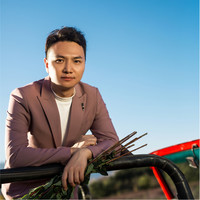 张亚丁