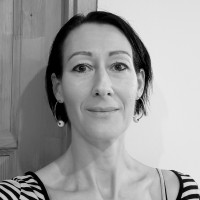 Vera Könyves