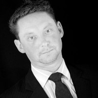 Jonathan Knowles