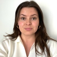 Nina Steekelenburg