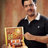 KAMAL  KAKU BOOK EVENT CARICATURE ARTIST, PAPER ENGINEER,