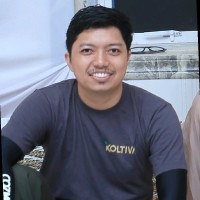 Elly Wahyudi