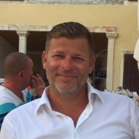 Peter T Andersson