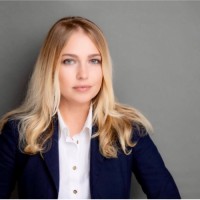Sarah Ayers, Mba
