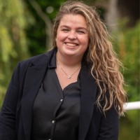 Melanie Van Den Akker