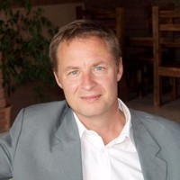Holger K.