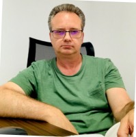 Robert V.