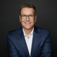 Kris Dennis