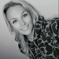 Ashley Hinze