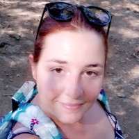 Julie E