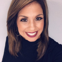 Julie Flores