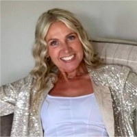 Lisa Phelan
