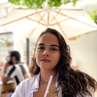 Débora Ribeiro