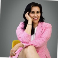 Lorena Carolina Farias Flores