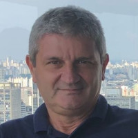 Roberto Pezzi Koeche