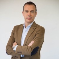 Roberto Villar