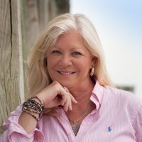 Laurie Hull