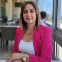 Laura Fayad, Mba
