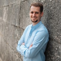 Stefan J.