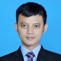 Ade Solahudin, S.E.I., M.E, AAIK., FIIS.