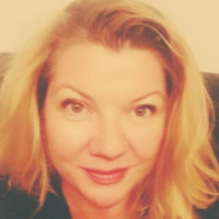 Amy Stewart,Lmt