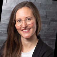 Dr. Anne Mensen