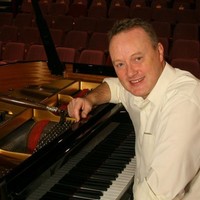 Simon Wroe