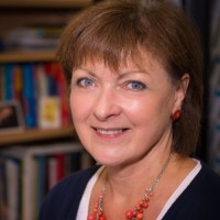 Lynn Naven