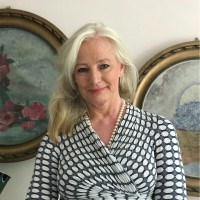 Vivienne Hall