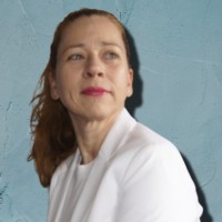 Dr. Mônika Coronado