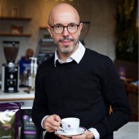 Gustavo Villota