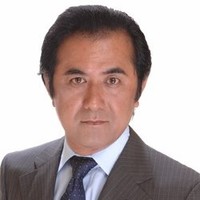 日高裕行