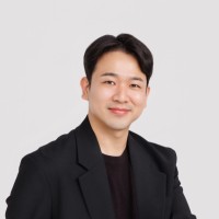 kwanhyeong Lee