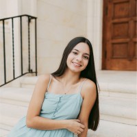 Alisa Valencia