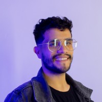 Pedro Lozada (Visual Creaator) Graphic Designer - Web Designer - Branding