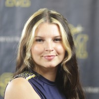 Elle Campbell