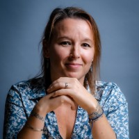 Claire Bidron