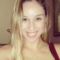 Débora Paro