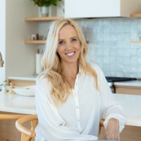 Robyn Mair