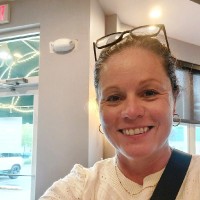 Lindsay Carr
