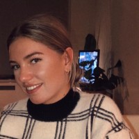 Renée Van Den Bos