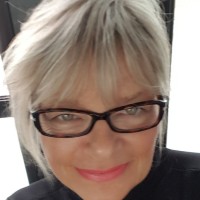 Eva Dobozy