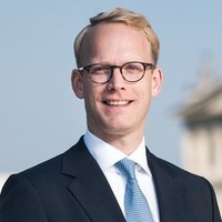 Dr. Moritz Schneider