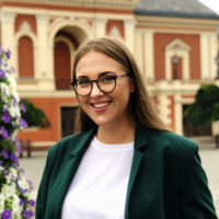 Evelina Artamonova